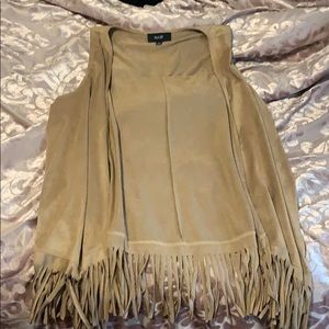 Fringe vest😍